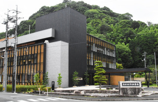 中央図書館1.jpg