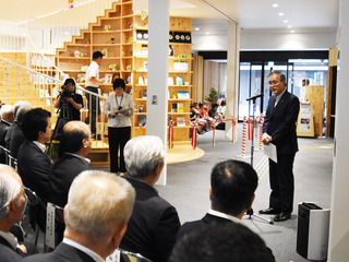 中央図書館2.jpg