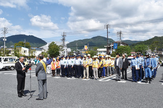 広報パレード出発式.jpg