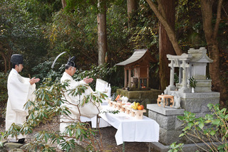 湯原温泉伏見稲荷2.jpg