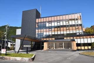 真庭中央図書館3.jpg